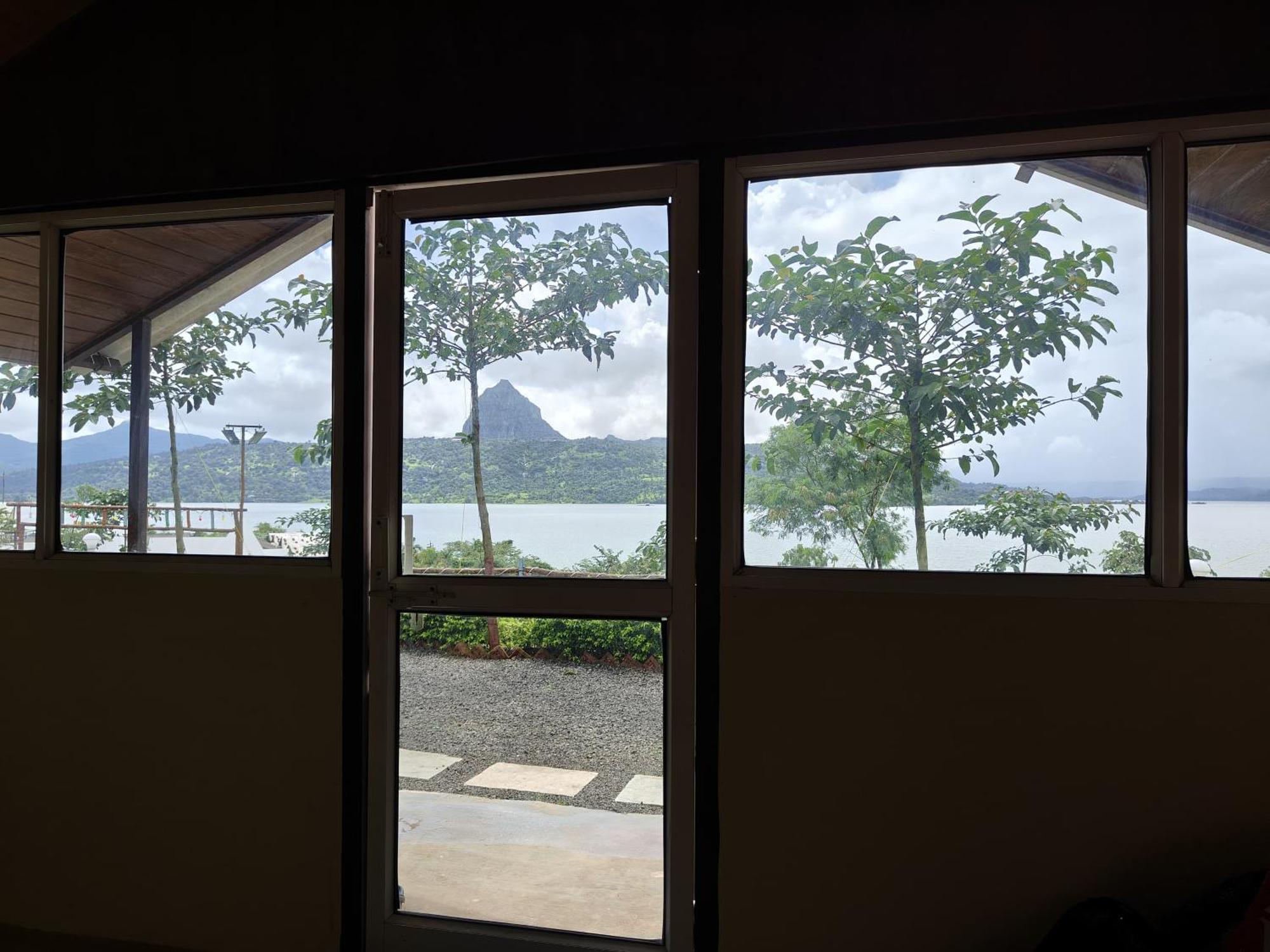 Shelby Pawana Lake Cottages & Camping Tents Lonavala Exterior foto